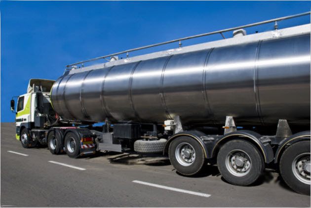 Camion con agua destilada